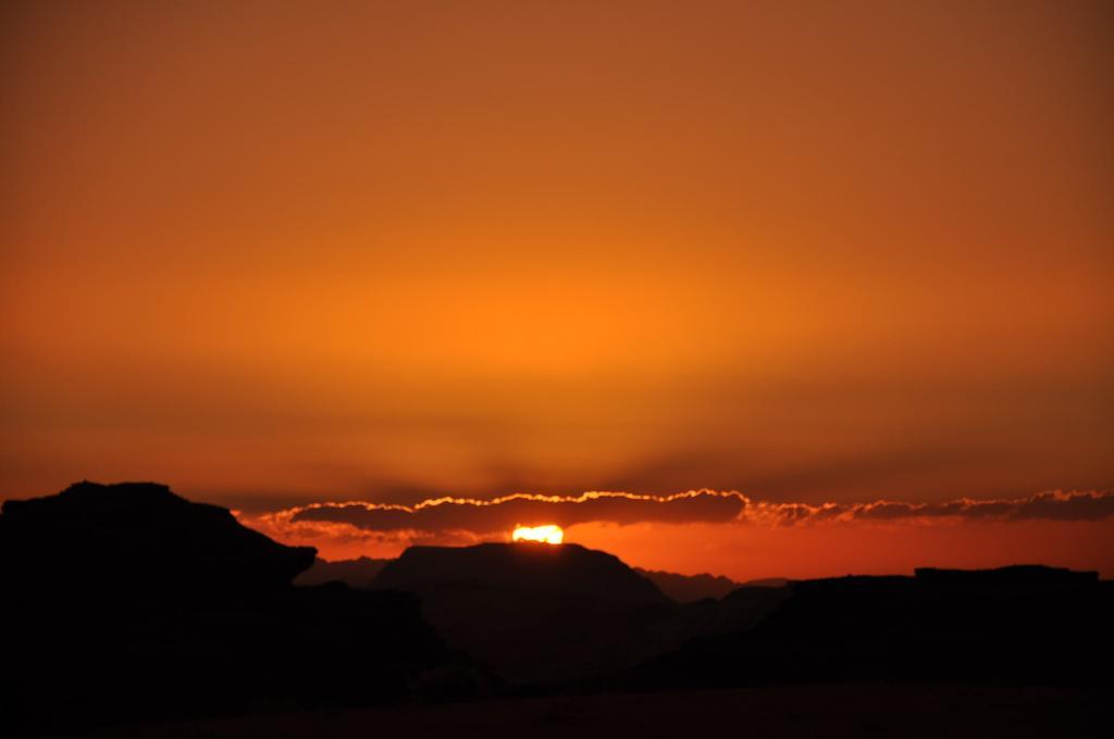 Wadi Rum Starlight Camp Ngoại thất bức ảnh