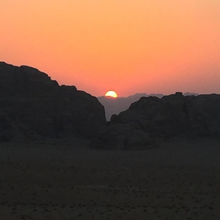 Wadi Rum Starlight Camp Ngoại thất bức ảnh